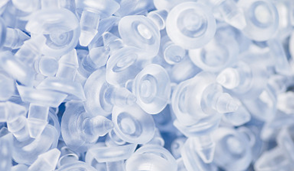 Uporaba in značilnosti modificiranih plastičnih delcev (4)