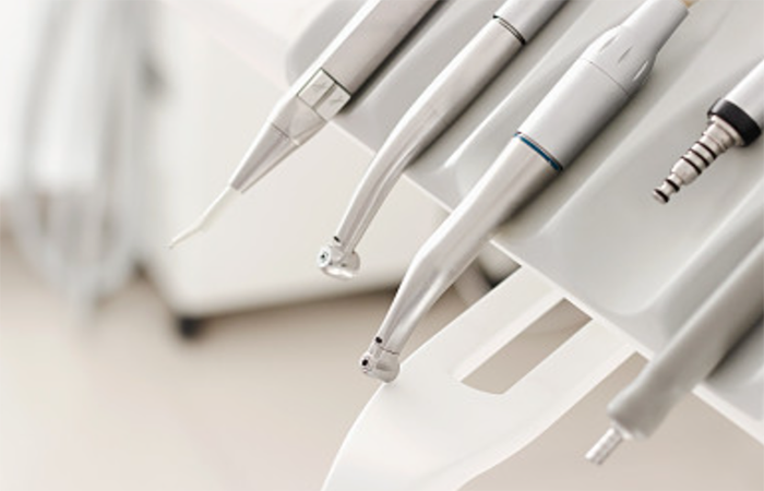 Uporaba kopolimera poli(metilviniletra/maleinske kisline).